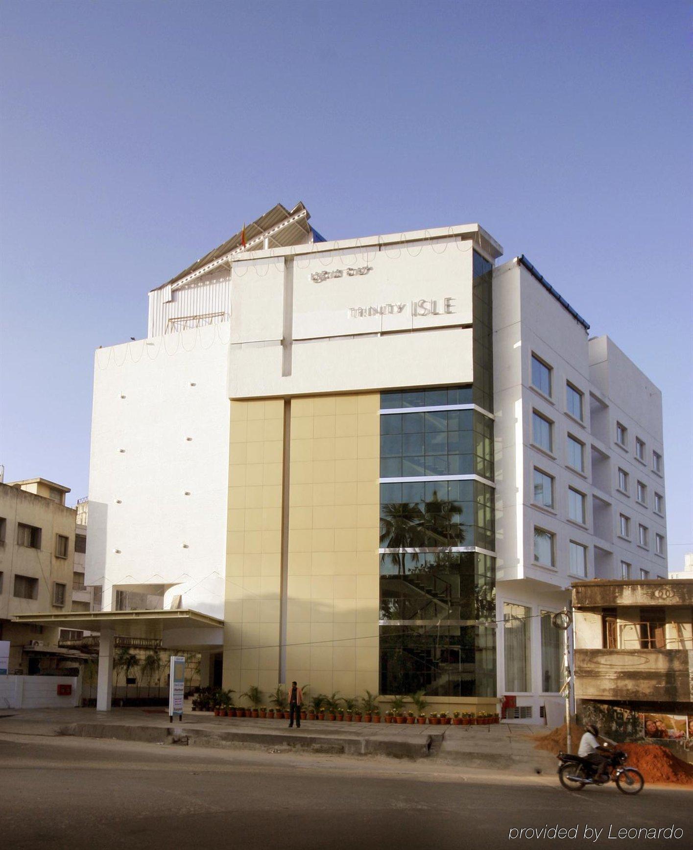 Hotel Trinity Isle Bangalore Eksteriør bilde